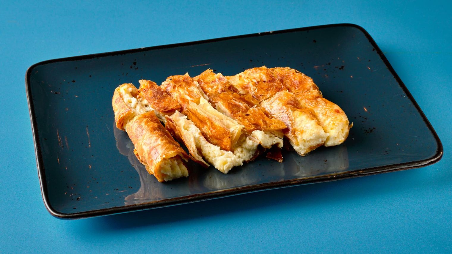 Bougatsa with cheese - Krema Kanela
