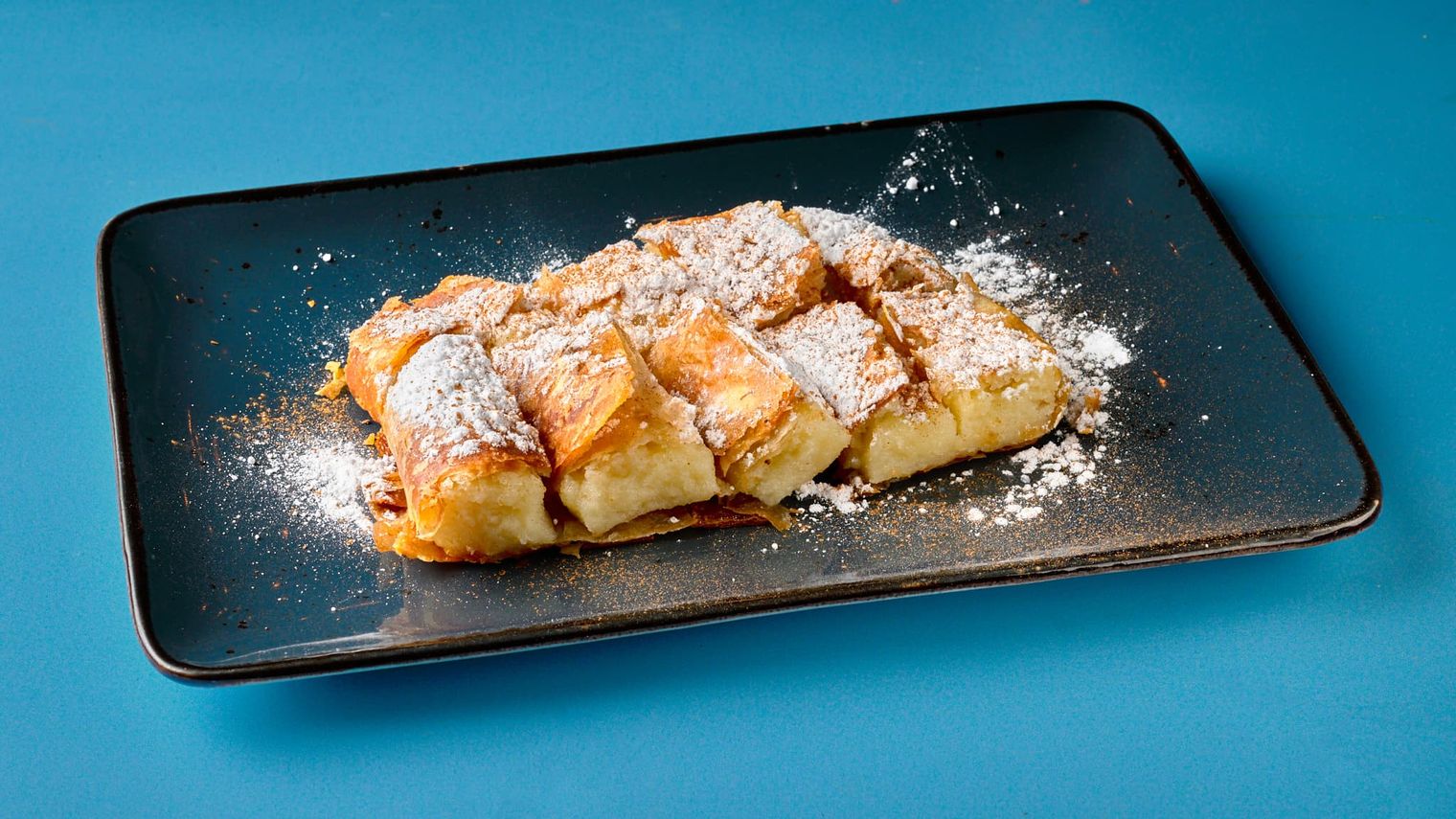 Bougatsa with custard - Krema Kanela