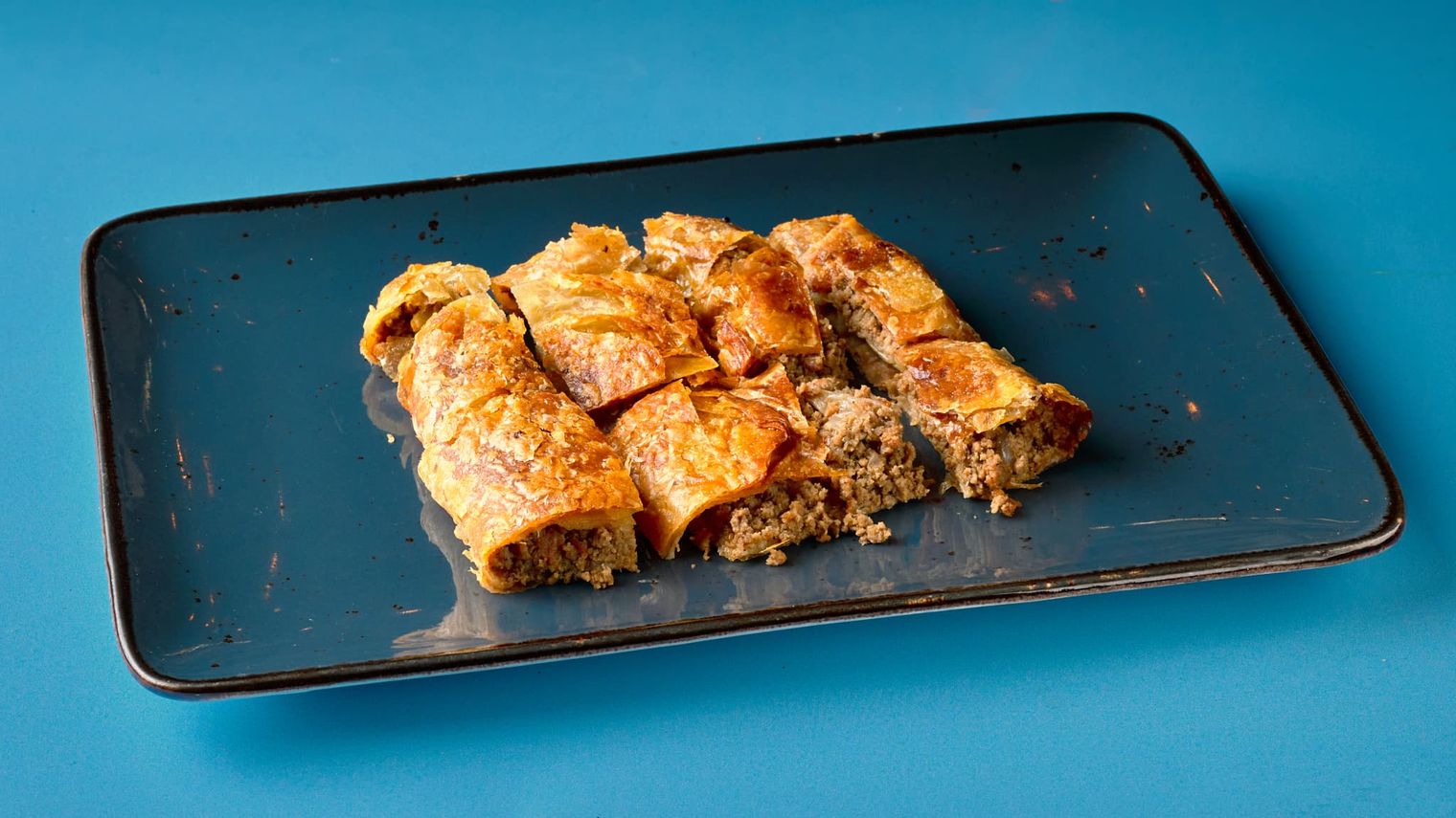 Bougatsa with minced meat - Krema Kanela